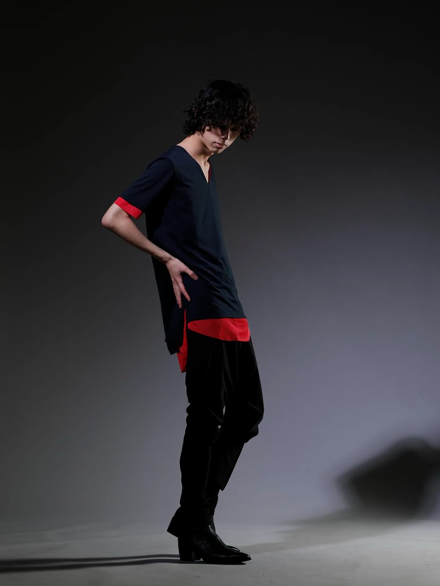 キリュウキリュウ / ザ ワンネス / ガラアーベント 2023SS - Mr.Children (ミスターチルドレン) 桜井さんが愛用のVネックカットソー - KP-HT33-056-Navy-Pink(Vネック レイヤード Tシャツ ネイビー&ピンク) OB-OHP07-901(リサイクルPE ダーツ サルエルパンツ) 87900912-Classic(GLENSON KIP BOOTS) - 1-008