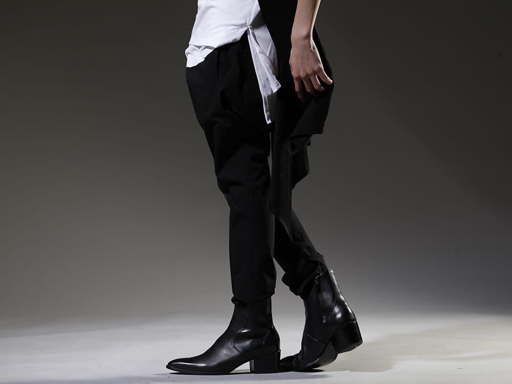 ザ ワンネス / ガラアーベント 2023SS サスティナブル素材を使用したTHE ONENESSのパンツ。 - OB-OHP07-901(リサイクルPE ダーツ サルエルパンツ) 87900912-Classic(GLENSON KIP BOOTS) - 3-002