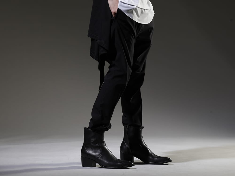 ザ ワンネス / ガラアーベント 2023SS サスティナブル素材を使用したTHE ONENESSのパンツ。 - OB-OHP07-901(リサイクルPE ダーツ サルエルパンツ) 87900912-Classic(GLENSON KIP BOOTS) - 3-003