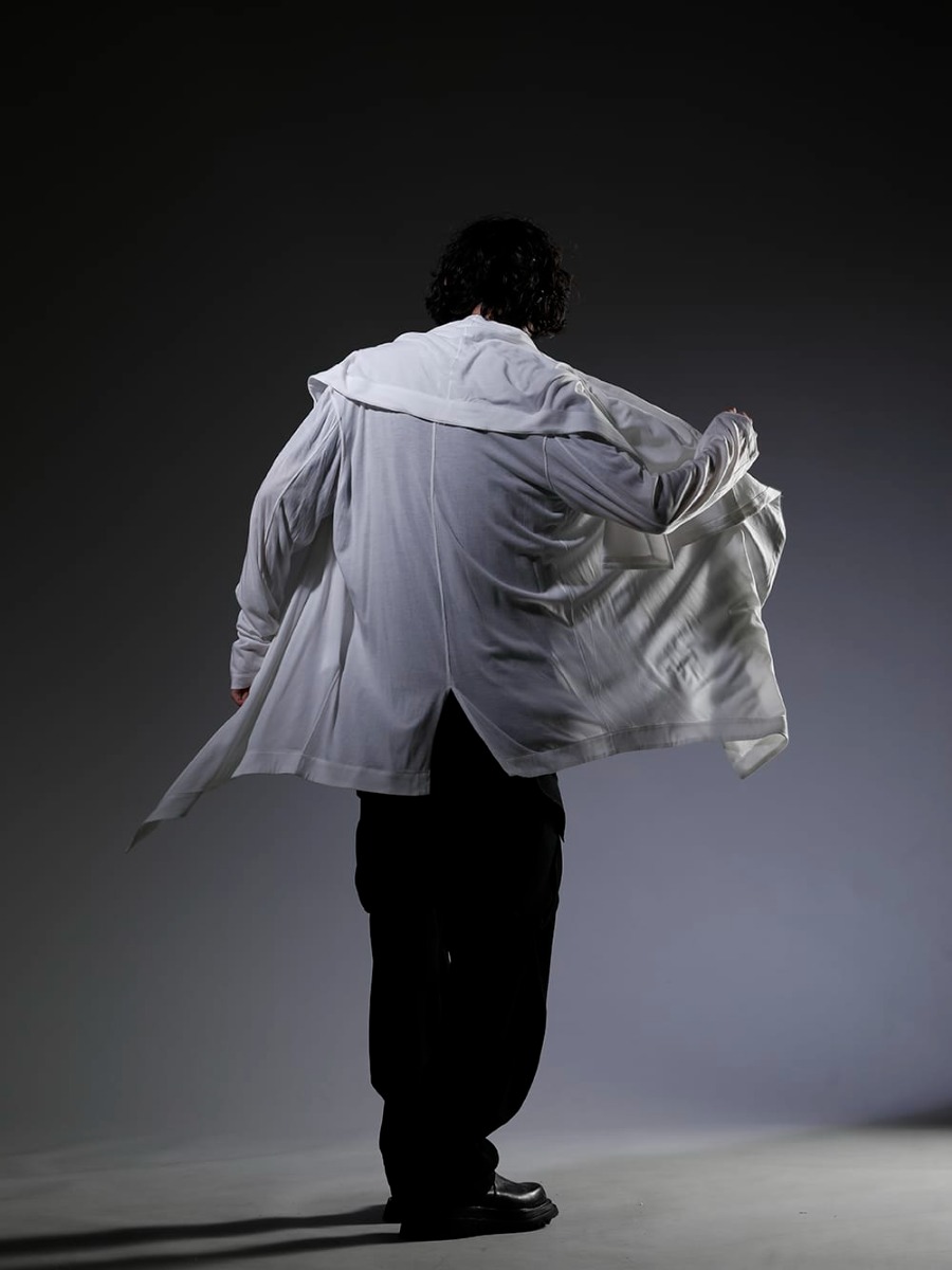 JULIUS 23SS Unique items create a world view - 819CUM3-offwhite Cotton/Cupro Jersey Drape Cardigan Off White - 817CPM2 Cotton/Modal Jersey Print Short Sleeve T-Shirt - PTI-SPCM M-47 Cargo Pants Matte Polyester - 807FWM2-P Cow Skin Painted Side Zip Boots 1-005