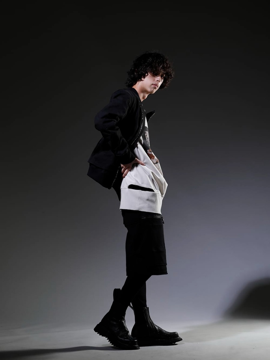 D.HYGEN / JULIUS / nude:masahiko maruyama2023SS - Military design jacket with distinctive curved front zipper - ST104-0223S(Dimple Washer Cotton Stretch Ripstop Bomber Jacket Black) 807CUM4-Plaster(Cotton Sweat Damaged Pullover Plaster) 819PAM9-black(Cotton Sweat Cargo Shorts Black) NU-1678(Slim Strech Leggings) 807FWM2-P(Cow Skin Painted Side Zip Boots) - 1-002