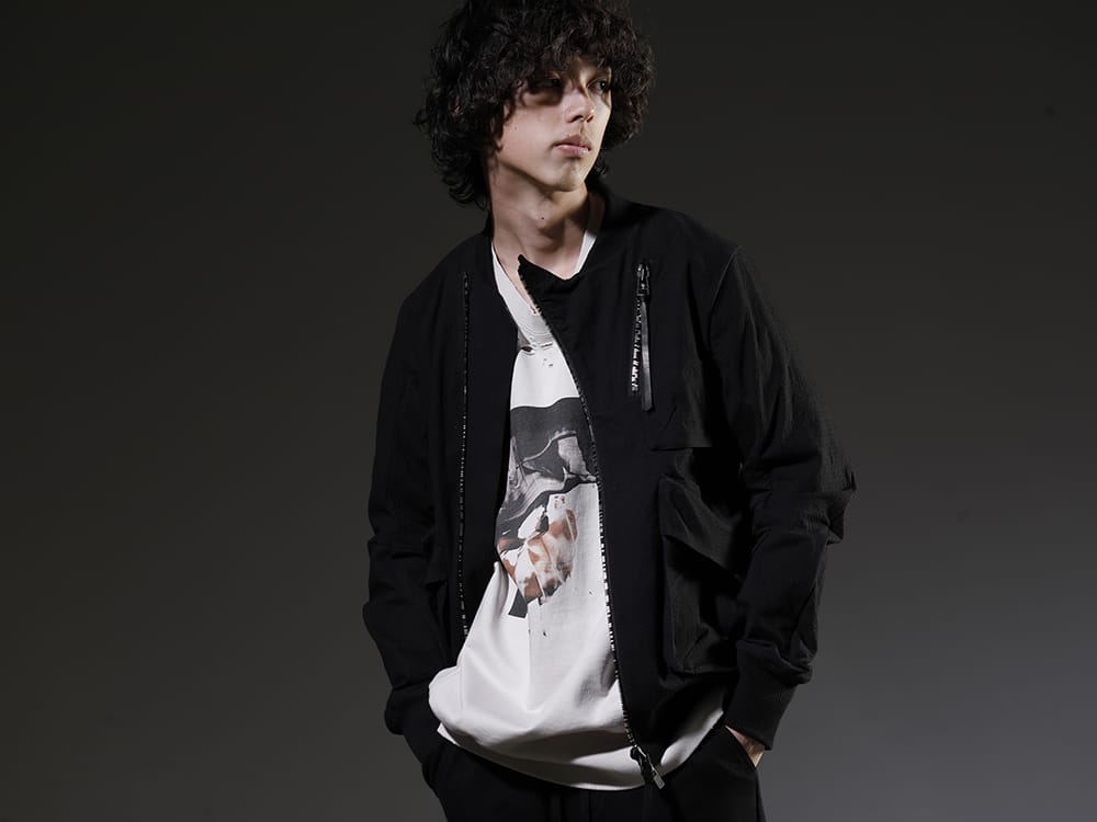 D.HYGEN / JULIUS 2023SS Select a crew neck sweatshirt with a seasonal graphic as an inner. - ST104-0223S(Dimple Washer Cotton Stretch Ripstop Bomber Jacket Black) 807CUM4-Plaster(Cotton Sweat Damaged Pullover Plaster) - 2-001