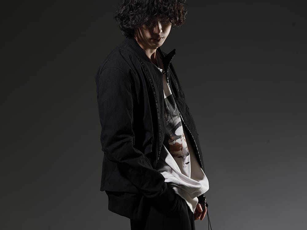 D.HYGEN / JULIUS 2023SS Select a crew neck sweatshirt with a seasonal graphic as an inner. - ST104-0223S(Dimple Washer Cotton Stretch Ripstop Bomber Jacket Black) 807CUM4-Plaster(Cotton Sweat Damaged Pullover Plaster) - 2-002