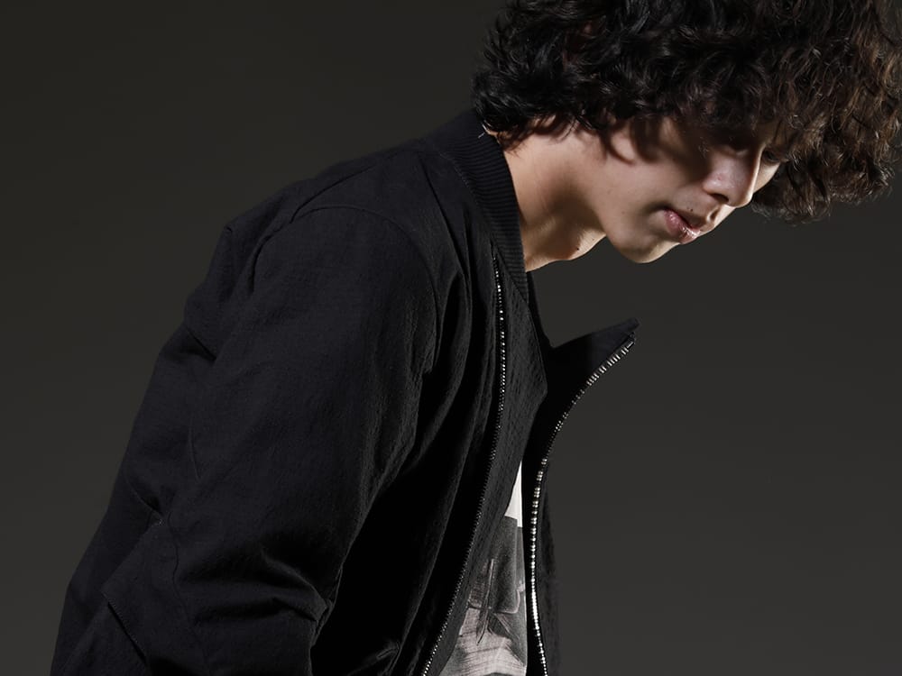 D.HYGEN 2023SS Select a crew neck sweatshirt with a seasonal graphic as an inner. - ST104-0223S(Dimple Washer Cotton Stretch Ripstop Bomber Jacket Black) - 2-005