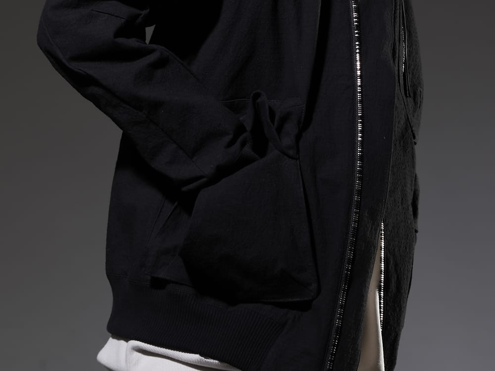 D.HYGEN 2023SS Select a crew neck sweatshirt with a seasonal graphic as an inner. - ST104-0223S(Dimple Washer Cotton Stretch Ripstop Bomber Jacket Black) - 2-006