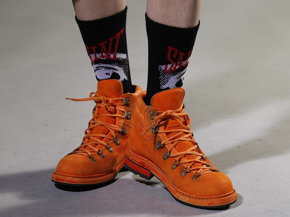 セントマイケル / グイディ 2023SS 古着をリメイクし現代にフィットしたショーツの組み合わせ。 - SM-S23-0000-101(EYE ソックス ブラック) 19-Orange(ハイキング ブーツ ラバーソール ホースリバースレザー オレンジ) - 3-007