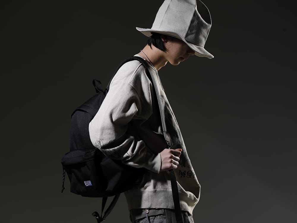 セントマイケル / ヌード:マサヒコマルヤマ / タカヒロミヤシタ ザソロイスト 2023SS 見出し2 - SM-S23-0000-095(KAWAMURA KOSUKE(河村康輔) × セントマイケル MOTHER スウェットシャツ) SM-S23-0000-076(バックパック バッグ (M) ブラック) NU-1675-Ecru(オーバーサイズ ハット エクリュ) sa.0037SS23-Silver(ボーンシェイプド カラビナ ブレスレット/L/シルバー) sa.0038SS23-Silver(ボールチェーンネックレス-S-レギュラー シルバー) sa.0036SS23-Silver(ボーンシェイプド カラビナ ブレスレット/S/シルバー) - 2-002