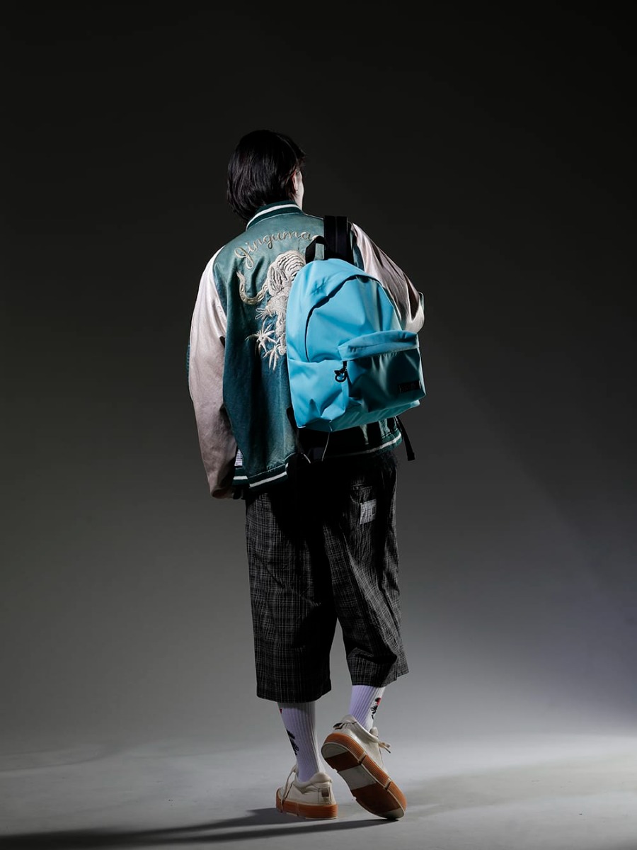 メゾン ミハラヤスヒロ / セントマイケル / グイディ 2023SS - ルード感あるアイテムにクラシカルな柄を加え、個性的な着こなしに - J10BL051-Green(クラシックフェードスカジャン Green) SM-A22-0000-072(ボーン X レイズド × セントマイケル CLOWN ニット ブラック) SM-S23-0000-079(バックパック バッグ (M) ブルー) A10PT034(ラップ-ウエスト カスリ チェック ショーツ) SM-S23-0000-100(EYE ソックス ホワイト) GJ02-CO00T(レースアップブーツ - ホースフルグレインレザー - GJ02 CO00T) - 1-004