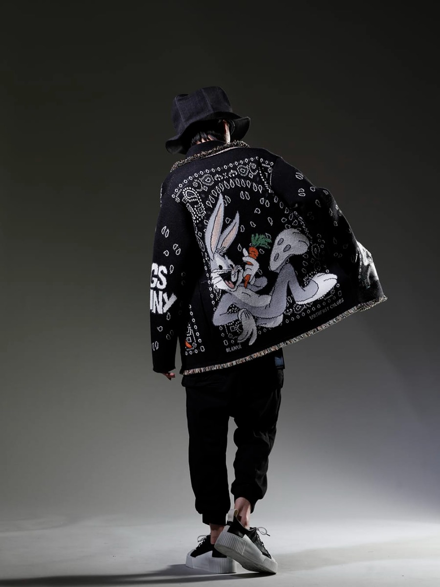 アラヌイ / 69 by アイザックセラム / ヌード:マサヒコマルヤマ / ボリス ビジャン サベリ 2023SS - カジュアルなブラックスタイルにハットでクラシカルさをポイントに - LMHS23-047(ルーニー・テューンズ × アラヌイ バッグス・バニー バンダナカーディガン) INTERSECTION-LT-Cold-Dye-Alu(インターセクション LT コールドダイ アル ジャージー) NU-1675-Black(オーバーサイズ ハット ブラック) 124-P18.1(P18.1 F0409C) BAMBA2.1-LEATHER-WHITE-SOLE(バンバ2.1 レザー / ホワイトソール) - 1-004