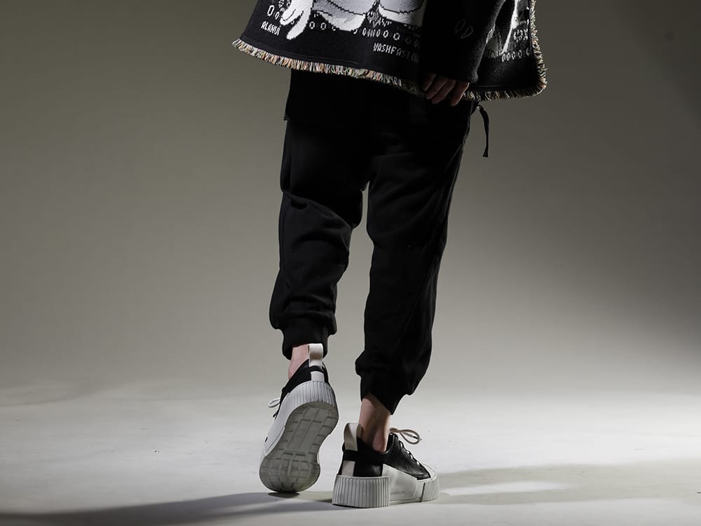 ボリス ビジャン サベリ 2023SS ブラックカラーですっきりとしたシルエットにまとめた下半身 - 124-P18.1(P18.1 F0409C) BAMBA2.1-LEATHER-WHITE-SOLE(バンバ2.1 レザー / ホワイトソール) - 3-003