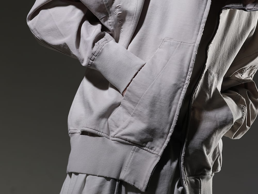 JULIUS 2023SS - JULIUS hoodie with distinctive damaged finish. - 807CUM3-Plaster(Cotton Sweat Damaged Combo Hoodie Plaster) - 2-007