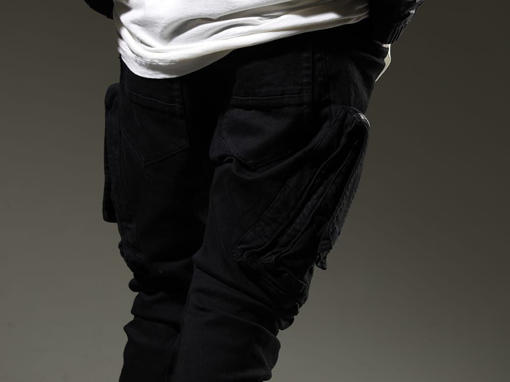 ユリウス 2023SS 見出し3 - 807PAM6-BK(10.5oz ストレッチデニム ダメージペイント カーゴスキニーデニム) - 3-005