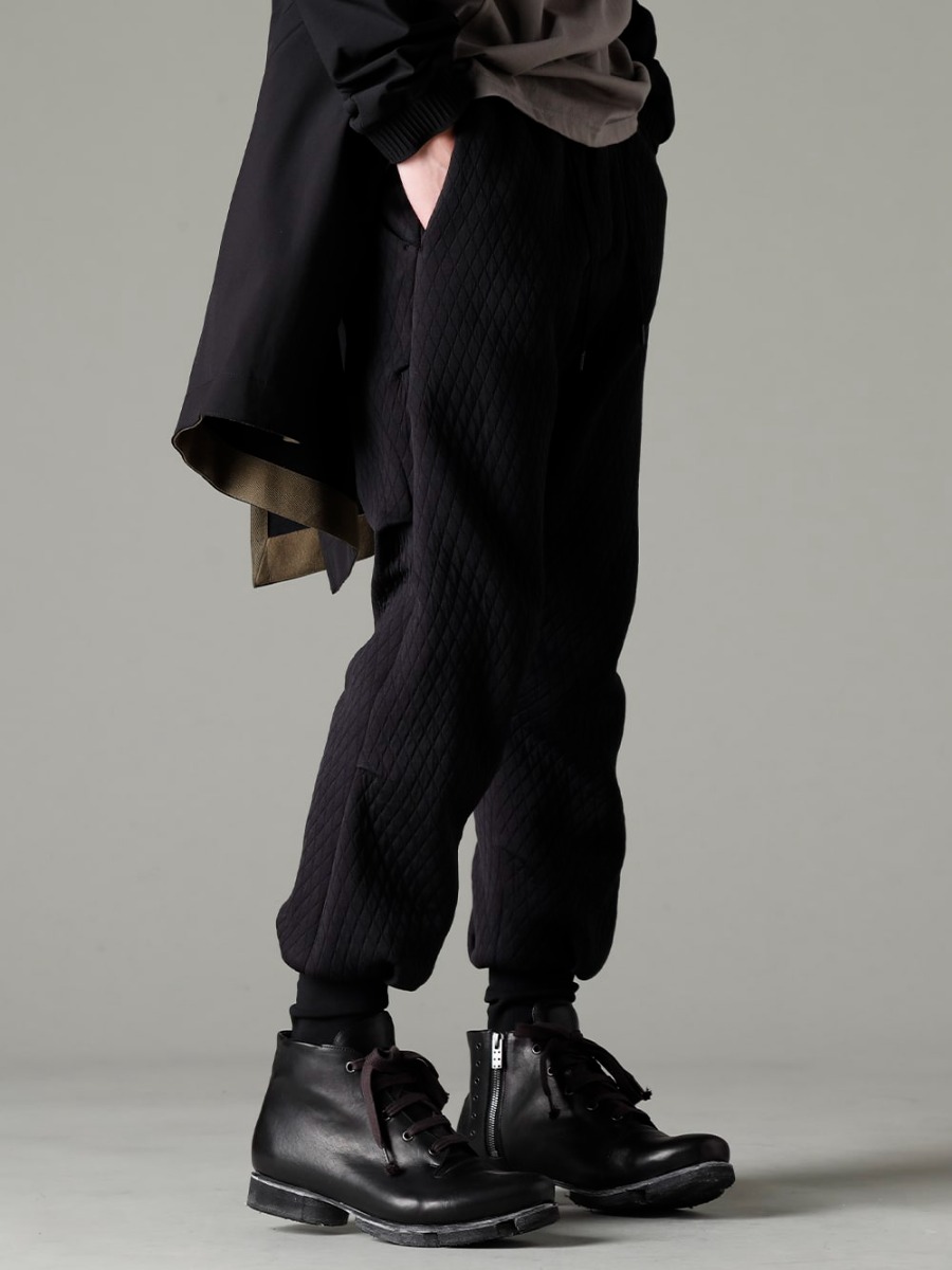 DEVOA(デヴォア) 23SS(春夏) レザーブーツとの組み合わせをおすすめしたいパンツ -  PTN-DKCJ ジョガーパンツ キルトコットン / ポリエステル FW-CSHS レザーブーツ GUIDI ホースレザー 3-002