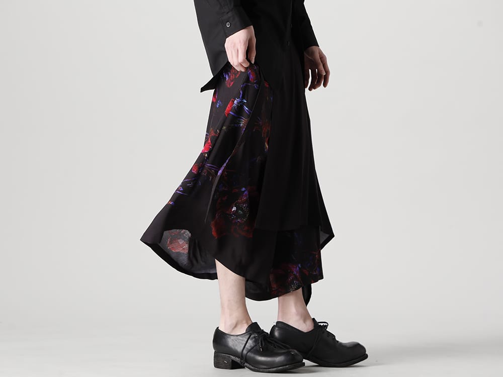 グラウンドワイ 2023SS - Ground Y(グラウンドワイ) 2023SSコレクション デリバリー第二弾が到着！只今より店頭・通販共に販売開始！ - GA-B25-001-Black(100/2 コットンブロード ナポレオンシャツ Black) GA-B25-001-White(100/2 コットンブロード ナポレオンシャツ ホワイト) GI-T10-040(左肩開き バルーンTシャツ) GI-P01-213(プレスフラワー レーヨン フロントフレアパンツ) - 1-001