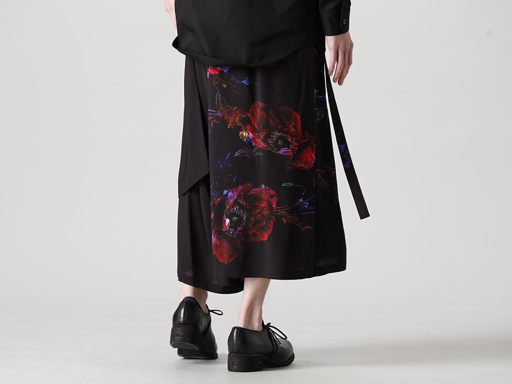 グラウンドワイ 2023SS - Ground Y(グラウンドワイ) 2023SSコレクション デリバリー第二弾が到着！只今より店頭・通販共に販売開始！ - GA-B25-001-Black(100/2 コットンブロード ナポレオンシャツ Black) GA-B25-001-White(100/2 コットンブロード ナポレオンシャツ ホワイト) GI-T10-040(左肩開き バルーンTシャツ) GI-P01-213(プレスフラワー レーヨン フロントフレアパンツ) - 1-001