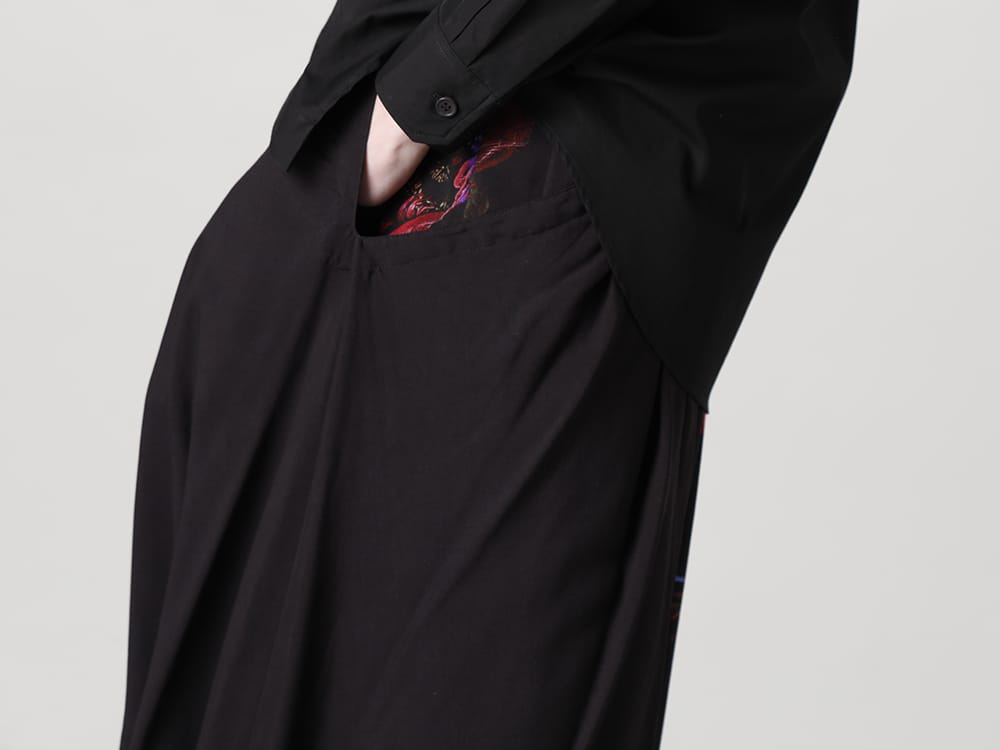 グラウンドワイ 2023SS - Ground Y(グラウンドワイ) 2023SSコレクション デリバリー第二弾が到着！只今より店頭・通販共に販売開始！ - GA-B25-001-Black(100/2 コットンブロード ナポレオンシャツ Black) GA-B25-001-White(100/2 コットンブロード ナポレオンシャツ ホワイト) GI-T10-040(左肩開き バルーンTシャツ) GI-P01-213(プレスフラワー レーヨン フロントフレアパンツ) - 1-001