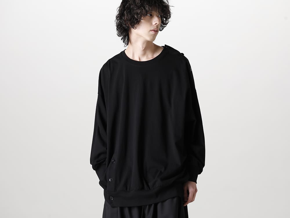 グラウンドワイ 2023SS - Ground Y(グラウンドワイ) 2023SSコレクション デリバリー第二弾が到着！只今より店頭・通販共に販売開始！ - GA-B25-001-Black(100/2 コットンブロード ナポレオンシャツ Black) GA-B25-001-White(100/2 コットンブロード ナポレオンシャツ ホワイト) GI-T10-040(左肩開き バルーンTシャツ) GI-P01-213(プレスフラワー レーヨン フロントフレアパンツ) - 1-001