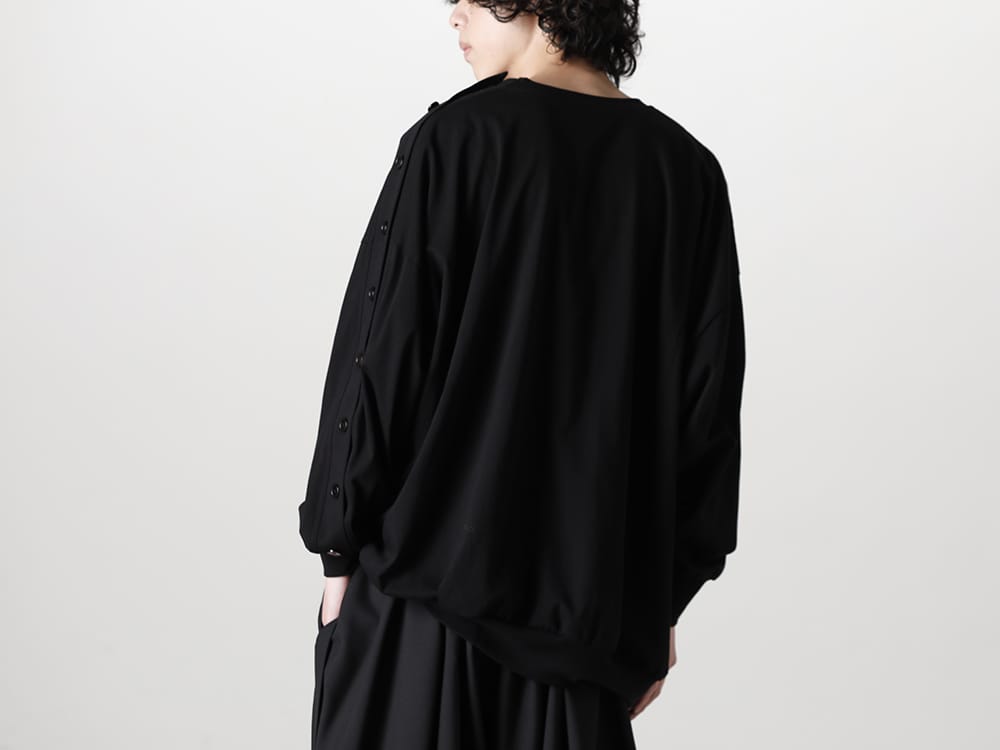 グラウンドワイ 2023SS - Ground Y(グラウンドワイ) 2023SSコレクション デリバリー第二弾が到着！只今より店頭・通販共に販売開始！ - GA-B25-001-Black(100/2 コットンブロード ナポレオンシャツ Black) GA-B25-001-White(100/2 コットンブロード ナポレオンシャツ ホワイト) GI-T10-040(左肩開き バルーンTシャツ) GI-P01-213(プレスフラワー レーヨン フロントフレアパンツ) - 1-001