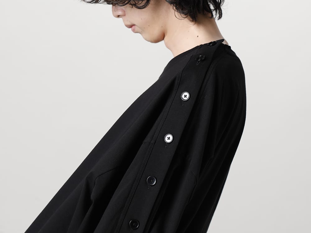 グラウンドワイ 2023SS - Ground Y(グラウンドワイ) 2023SSコレクション デリバリー第二弾が到着！只今より店頭・通販共に販売開始！ - GA-B25-001-Black(100/2 コットンブロード ナポレオンシャツ Black) GA-B25-001-White(100/2 コットンブロード ナポレオンシャツ ホワイト) GI-T10-040(左肩開き バルーンTシャツ) GI-P01-213(プレスフラワー レーヨン フロントフレアパンツ) - 1-001