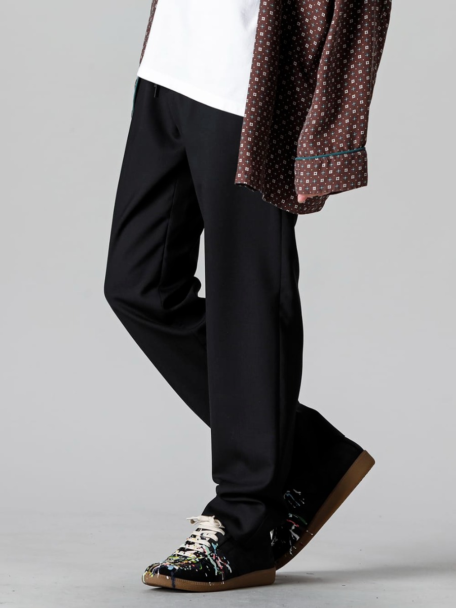 Maison Margiela 23SS Drawstring pants from Maison Margiela go with any top! - S50KA0530-Drawstring Pants - S57WS0240-Replica Painter Black - S30GC0701-Reversed Logo T-Shirt White / Black Embroidery 3-002