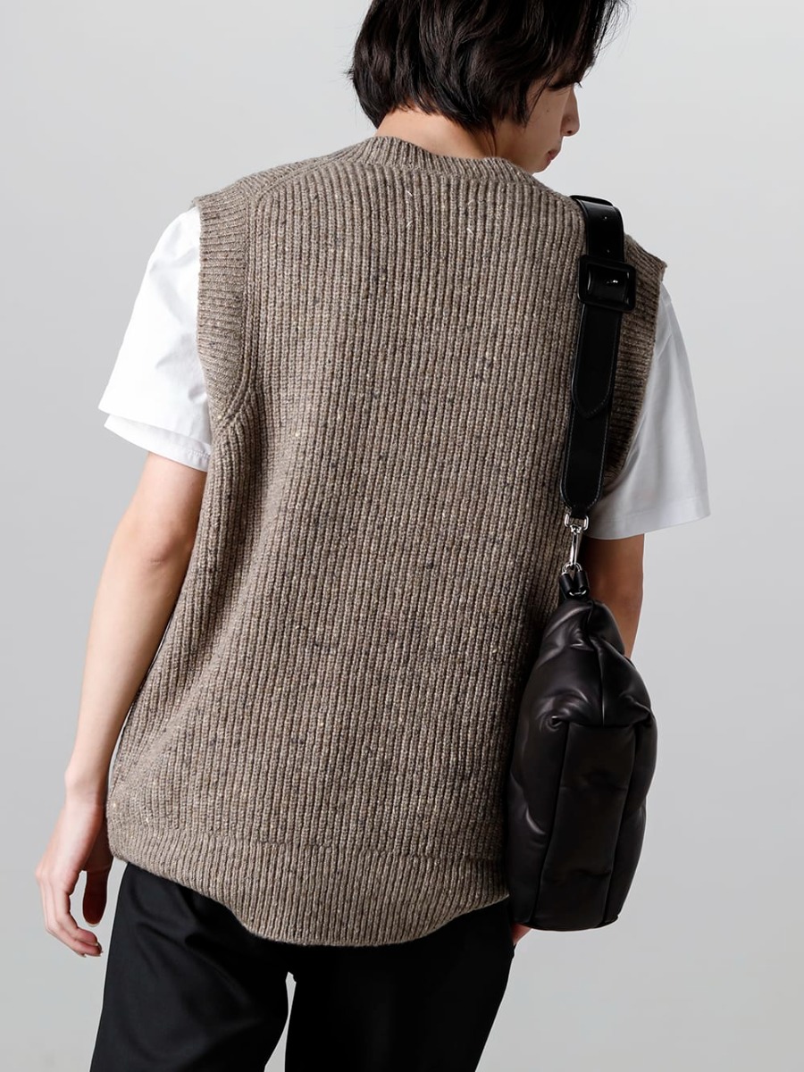 Maison Margiela - メゾン マルジェラ 23SS 見出し2  - S50FB0097-Gilet - S30GC0701-Reversed Logo T-Shirt White / Black Embroidery - SB1WG0028-Glam Slam Classic Small 2-006