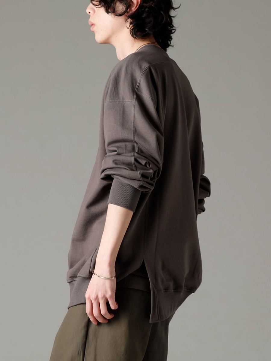 The Viridi-anne(ザ ヴィリジアン) 23SS(春夏) 小技を効かせて変化をつけたデザイン  - VI-3590-01-Dark-Gray スウェットシャツ ダークグレー  M2640-BA バングルフックバンド M7540 チェーン ミニウィンドローズ 2-002