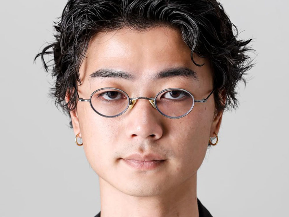 RIGARDS 23 Spring Summer Collection 無機質なクリップオンフレームと荒々しさを感じるメインフレームデザインが魅力のVintage Gray  - 写っている商品の品番と商品名2-1 - 写っている商品の品番と商品名2-2 - 写っている商品の品番と商品名2-3 2-004