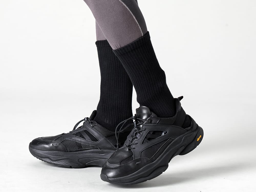 RIPVANWINKLE 2023SS This season's parachute pants come in two different shapes 3 - RW-509-Khaki - Parachute Pants Khaki - RW-518-M.Gray × G.Gray - Bi-Color Leggins M.Gray × G.Gray - SCV879C001 - Fair Wind light 3-004