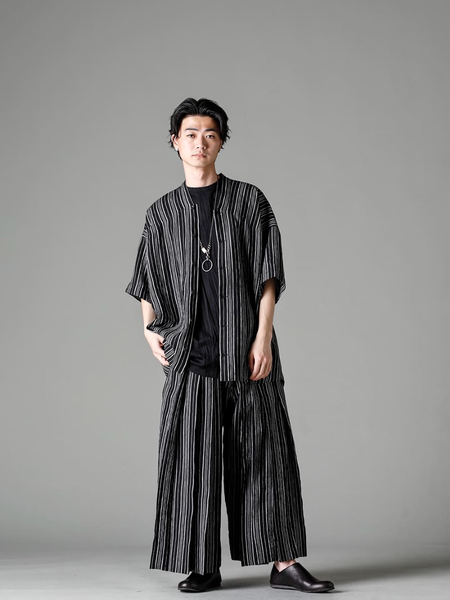  JAN-JAN VAN ESSCHE PETROSOLAUM Yohji Yamamoto WERKSTATT:MÜNCHEN 23SS(Spring-Summer) Styling Random Stripe Setup Style - SHIRT#93 Shirt #93 Contrast Stripe Linen Baptiste HE-T32-082-Black Wrinkled Short Sleeve T-Shirt Black TROUSERS#74 Trousers #74 Contrast Stripe Linen Baptiste M3940 Necklace mix + key ring 81111-5PO04 JAN JAN VAN ESSCHE X PETROSOLAUM babouche  1-004