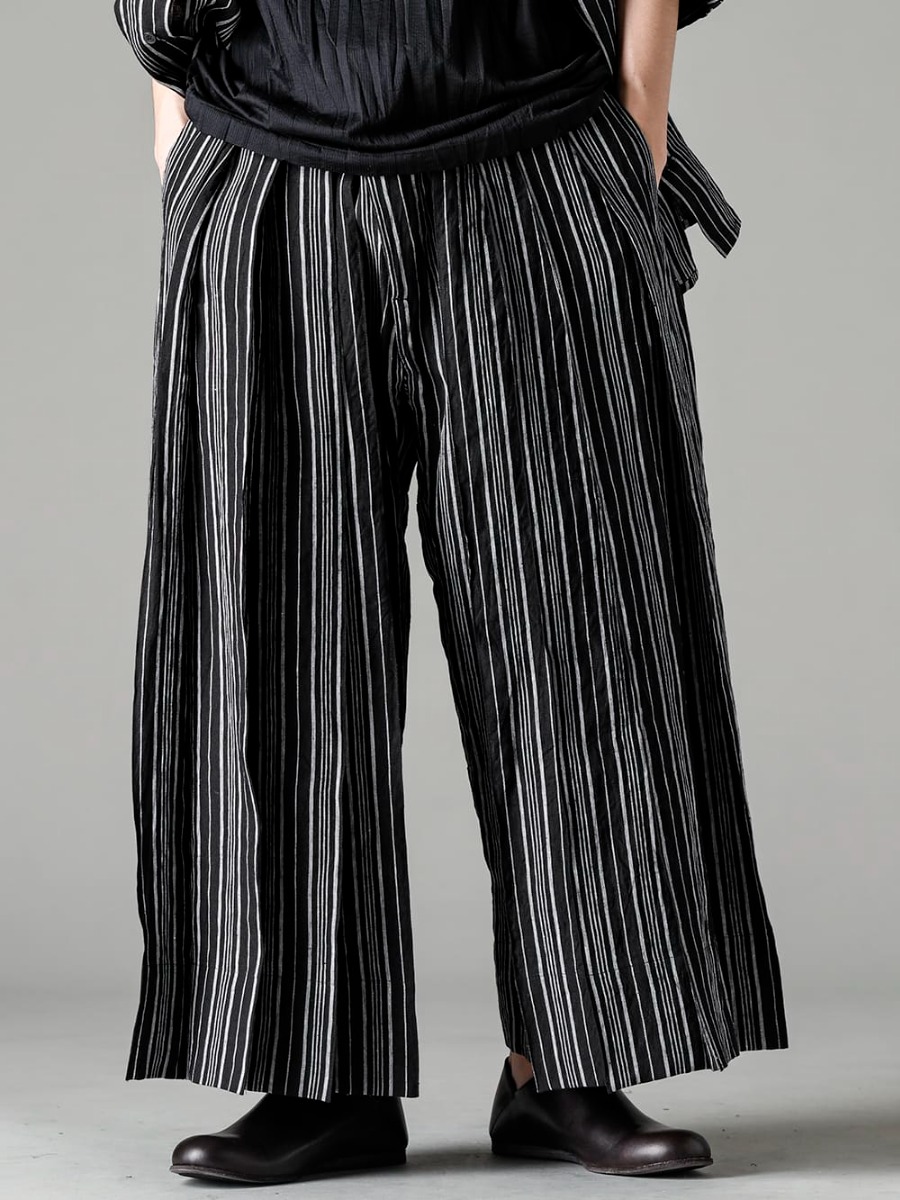  JAN-JAN VAN ESSCHE PETROSOLAUM 23SS(Spring-Summer) JAN-JAN VAN ESSCHE Random Stripe Stress-free comfort and unparalleled breathability in deformed pleated pants TROUSERS#74 TROUSERS #74 Contrast stripe linen batiste 81111-5PO04 JAN JAN VAN ESSCHE X PETROSOLAUM babouche 3-001