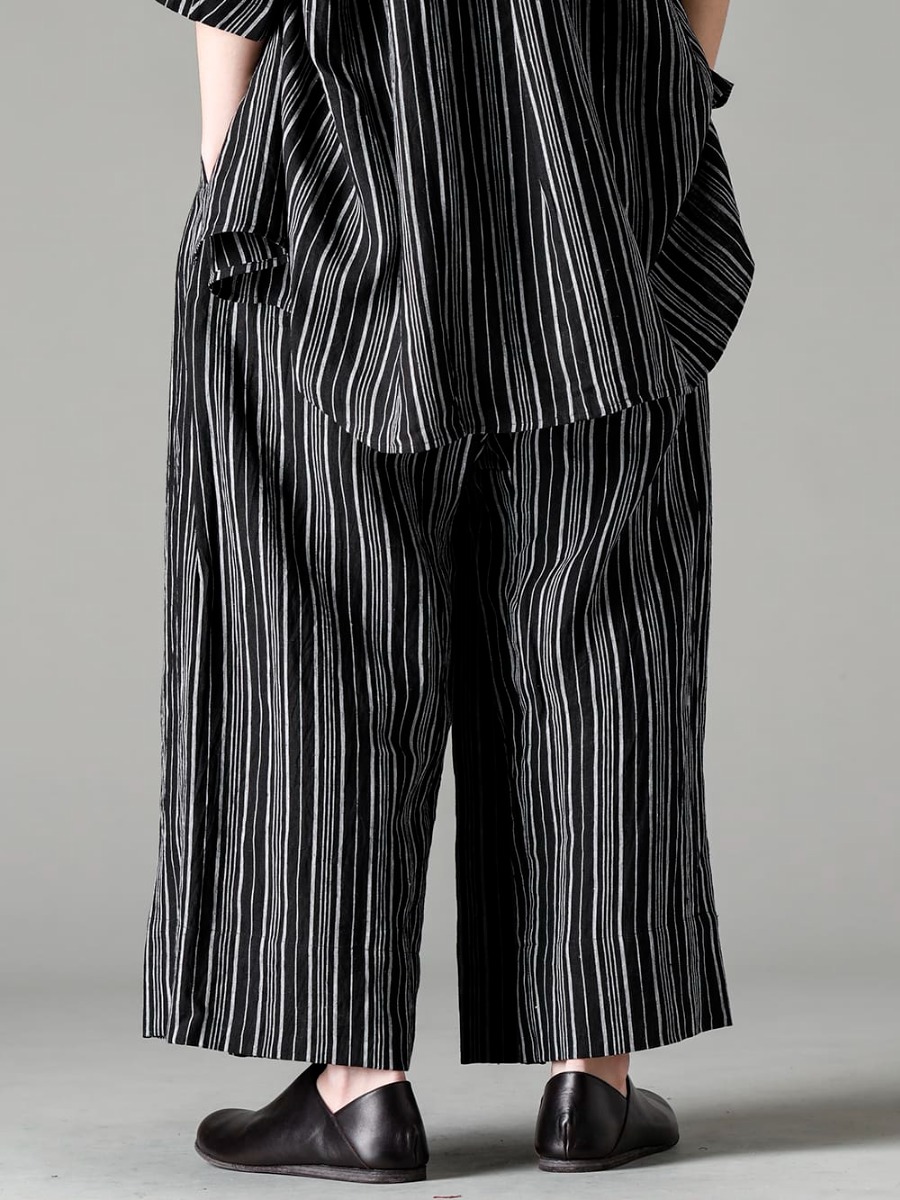 JAN-JAN VAN ESSCHE PETROSOLAUM 23SS(Spring-Summer) Stress-free comfort and unparalleled breathability in a deformed pleated pant - TROUSERS#74 pants #74 contrast stripe linen batiste 81111-5PO04 JAN JAN VAN ESSCHE X PETROSOLAUM babouche 3-003