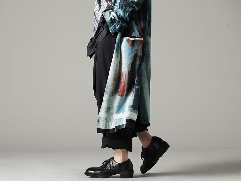 ヨウジヤマモト グイディ 2023SS ウールギャバを使用し、大胆なタック使いが特徴のパンツ - HZ-P32-100(12タックフラップパンツ) - 792Z (クラシック ダービーシューズ レースアップ ダブルソール - ホース フルグレイン - 792Z) 3-002