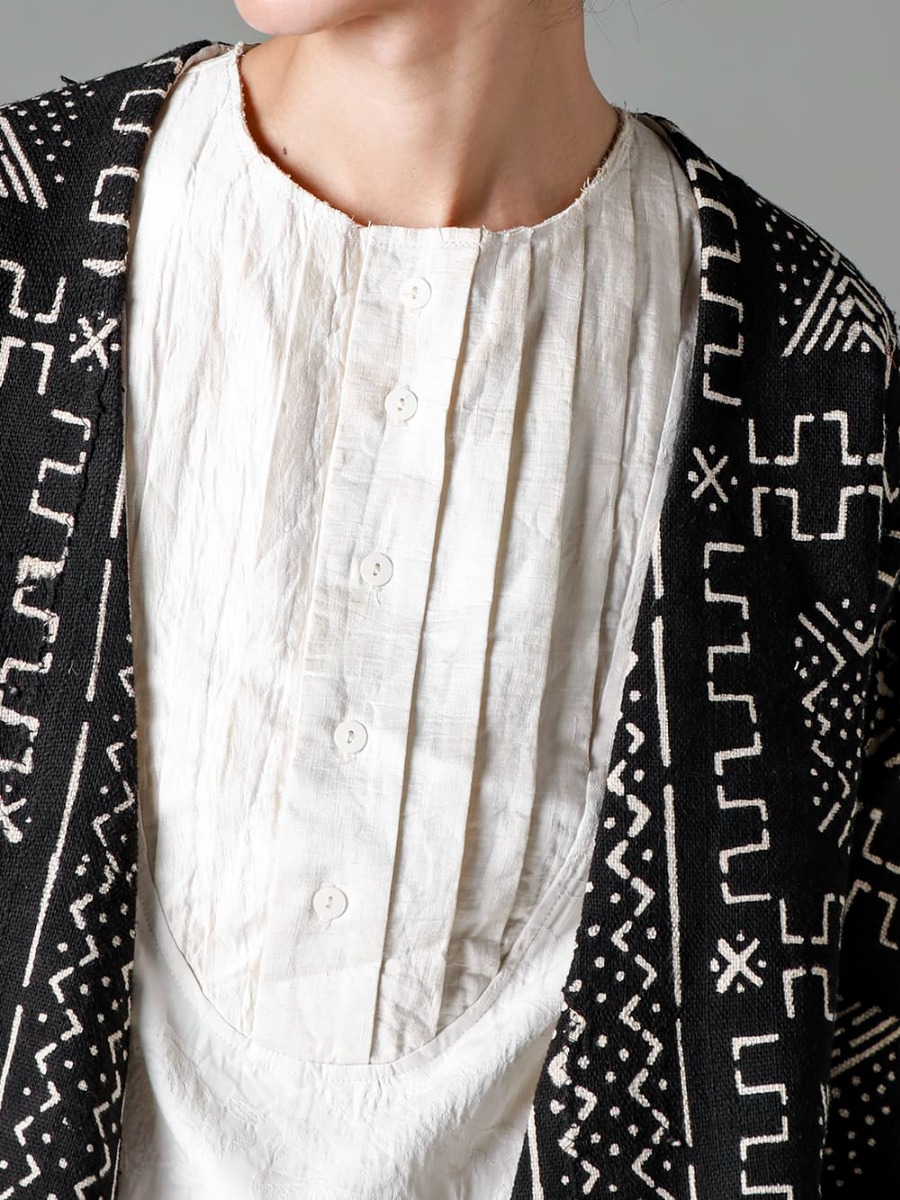 OLUBIYI THOMAS 23SS 白く幾何学模様が染め抜かれたボゴランフィニ柄  - 3202.7-1 Kimono Back Cardigan 2305.9 pleated bib shirt 2-002