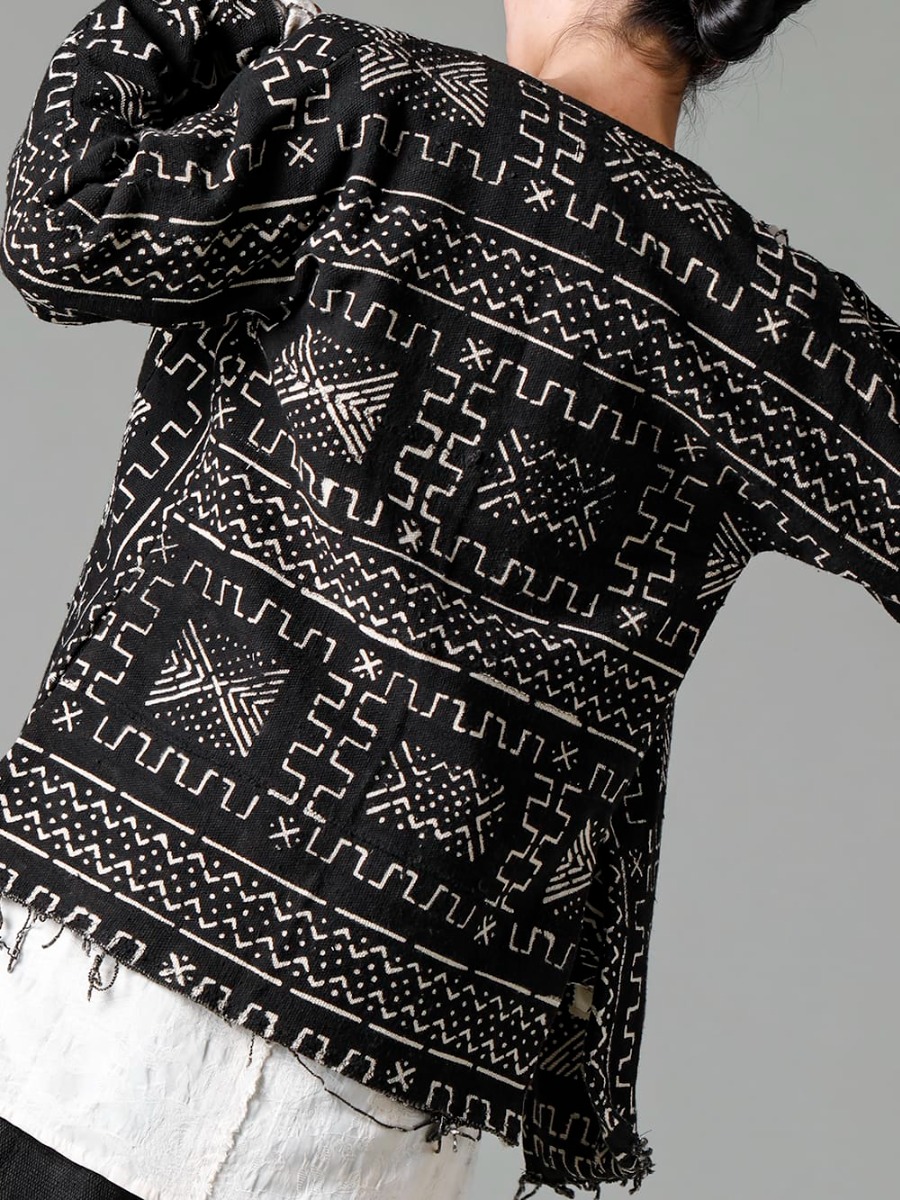 OLUBIYI THOMAS 23SS 白く幾何学模様が染め抜かれたボゴランフィニ柄  - 3202.7-1 Kimono Back Cardigan 2305.9 pleated bib shirt 2-006