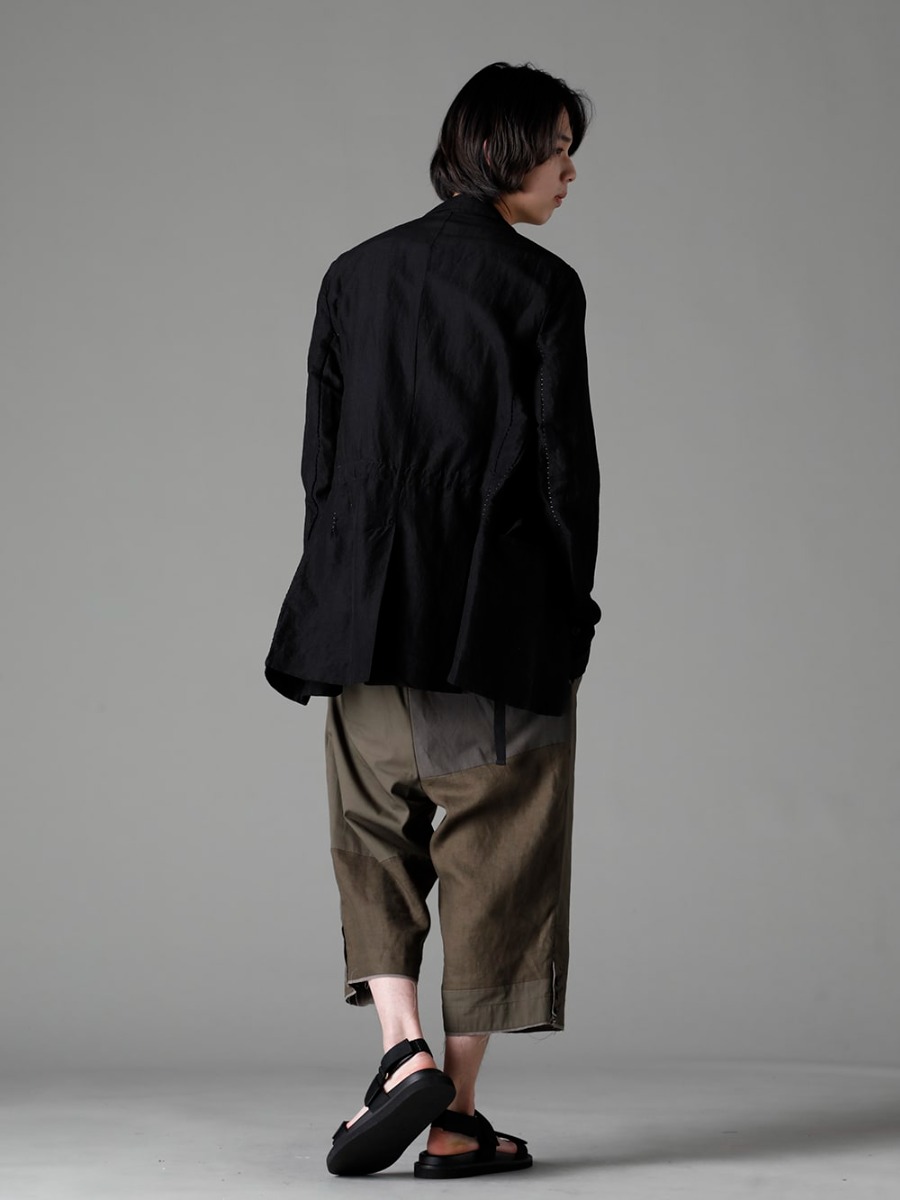 The Viridi-anne UMA WANG masnada 23SS styling A mix of three brands in a loose jacket style - M3041 Relax Jacket VI-3613-01-Light-Gray Double Layered T-shirt Light Gray VI-3569-04-Dark-olive Fragment Cropped Trousers Dark Olive US9561-Black Men's Sandals Black 1-004