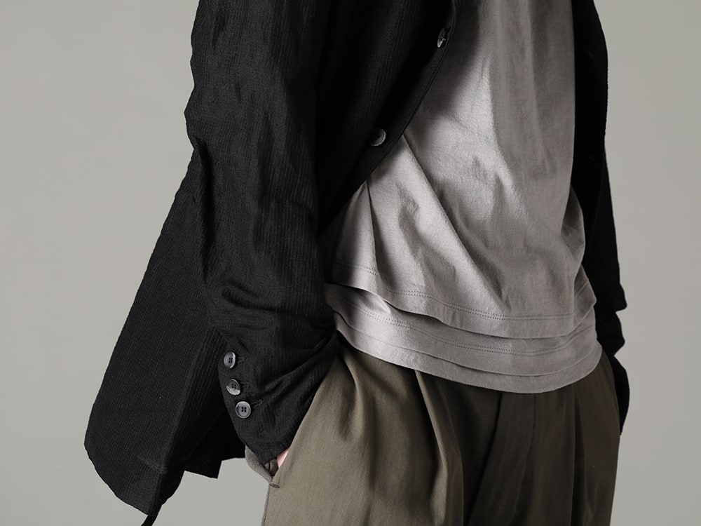 The Viridi-anne UMA WANG masnada 23SS Quite lightweight and airy comfort  - M3041 Relax Jacket VI-3613-01-Light-Gray Double Layered T-shirt Light Gray  2-005