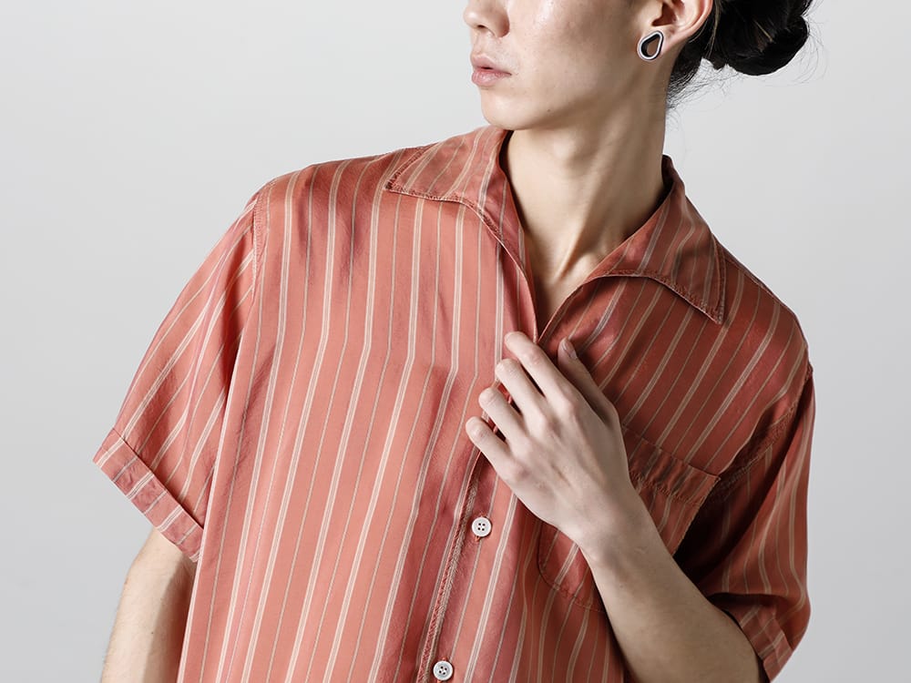 Maison Margielaより23SSコレクションの新作ショートスリーブシャツが 