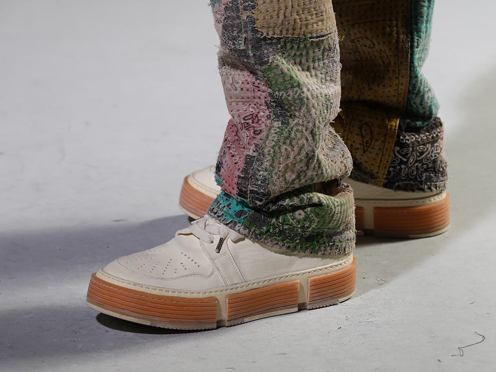 グイディ 2023SS 圧倒的な加工技術によって生み出される、特別な1本 - GJ02-CO00T(レースアップブーツ - ホースフルグレインレザー - GJ02 CO00T) - 3-008