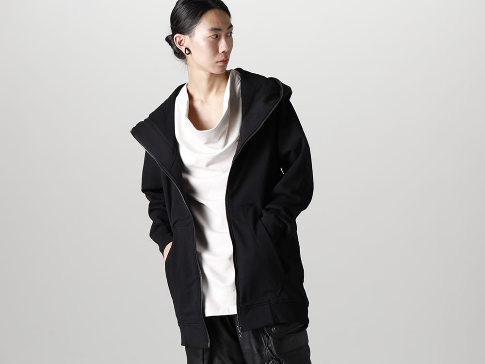 ユリウス 2023SS - JULIUS(ユリウス) 2023SSコレクションより第5弾目のアイテムがデリバリー！只今より店頭・通販共に販売スタート！ - 819CUM1-black(フロントジップ スウェットフーディー ブラック) - 3-002