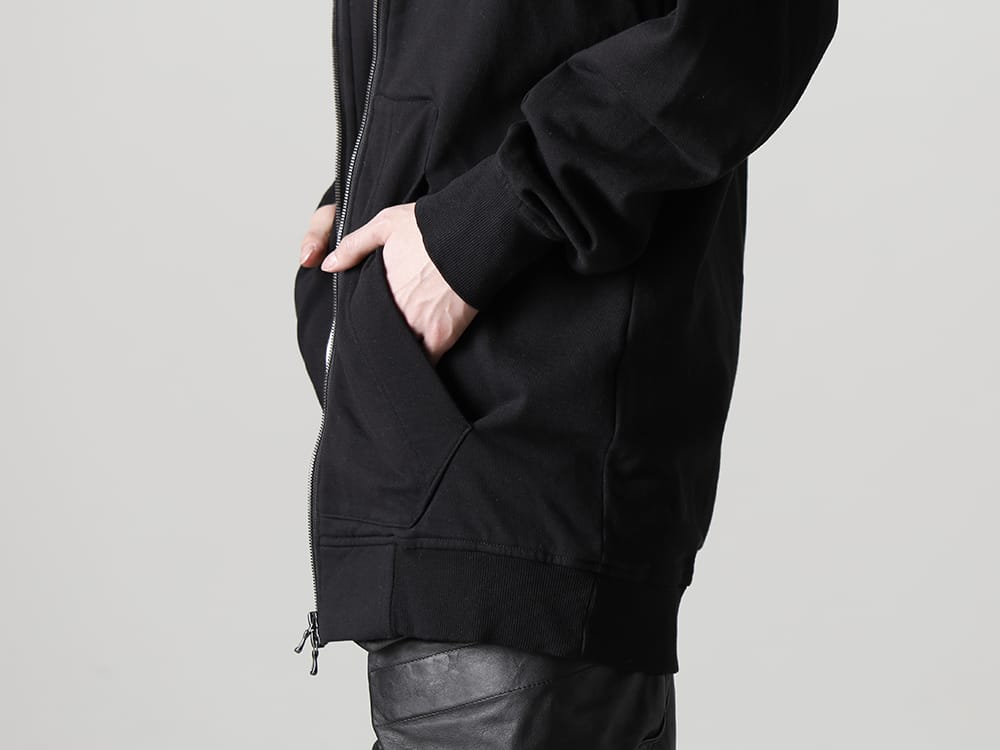 ユリウス 2023SS - JULIUS(ユリウス) 2023SSコレクションより第5弾目のアイテムがデリバリー！只今より店頭・通販共に販売スタート！ - 819CUM1-black(フロントジップ スウェットフーディー ブラック) - 3-005