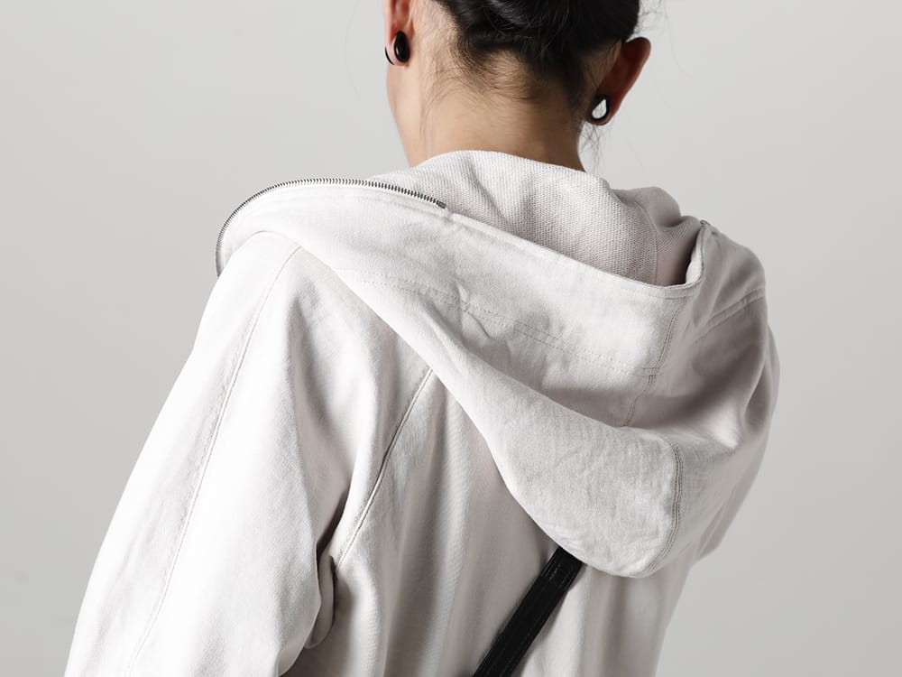 ユリウス 2023SS - JULIUS(ユリウス) 2023SSコレクションより第5弾目のアイテムがデリバリー！只今より店頭・通販共に販売スタート！ - 819CUM1-plaster(フロントジップ スウェットフーディー プラスター) - 3-012