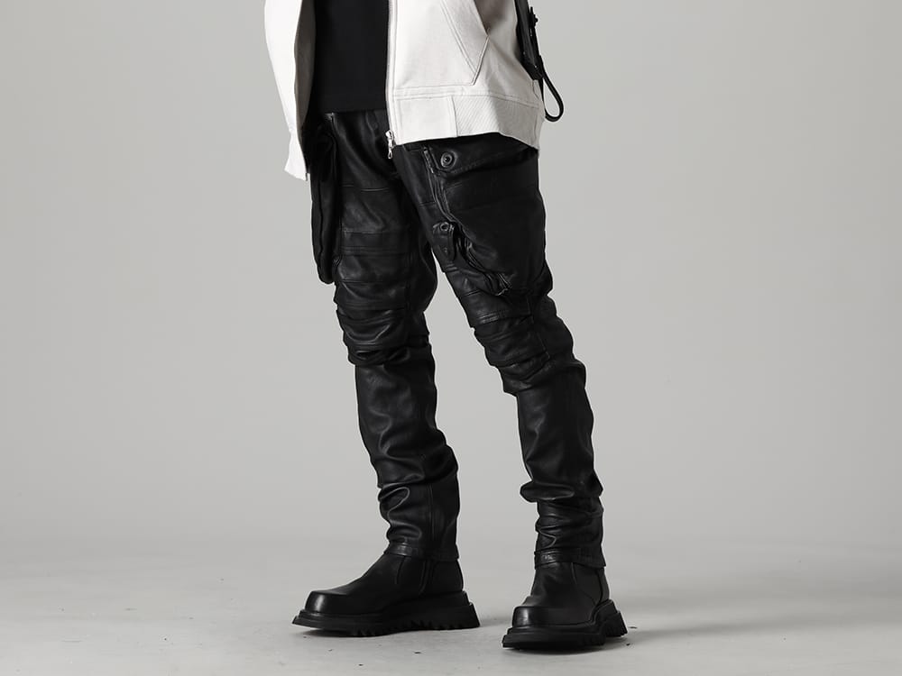 ユリウス 2023SS - JULIUS(ユリウス) 2023SSコレクションより第5弾目のアイテムがデリバリー！只今より店頭・通販共に販売スタート！ - 819PAM4(ラムレザー ガスマスク スキニーパンツ) - 3-013