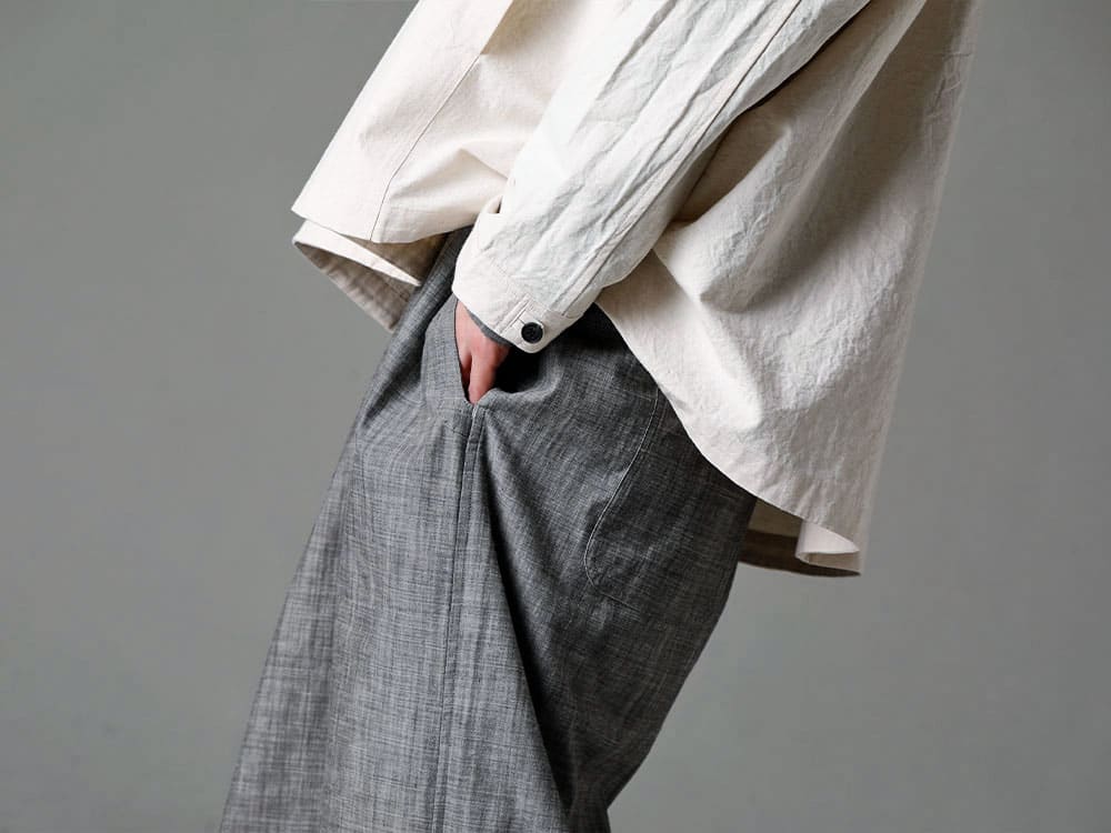 O project - オープロジェクト シーズン 春夏の足元を軽快かつラグジュアリーな足元を作るMaison Margielaのスニーカー - フーディー プルオーバー ジャケット キナリ ファイン キャンバス - ジャンプスーツ グレイ スミ シャンブレー - レプリカ ロートップ スニーカー 3-003