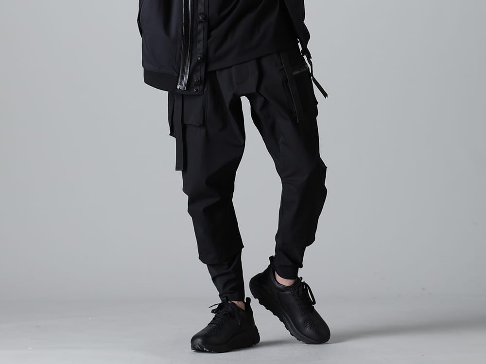 ACRONYM /SUNCORE 2023SS The drawcord adds a moderate sense to the overall look. - P23Q-DS(Wide Drawcord Trousers) SCV186C016 Black(Night Run light Black) - 3-001