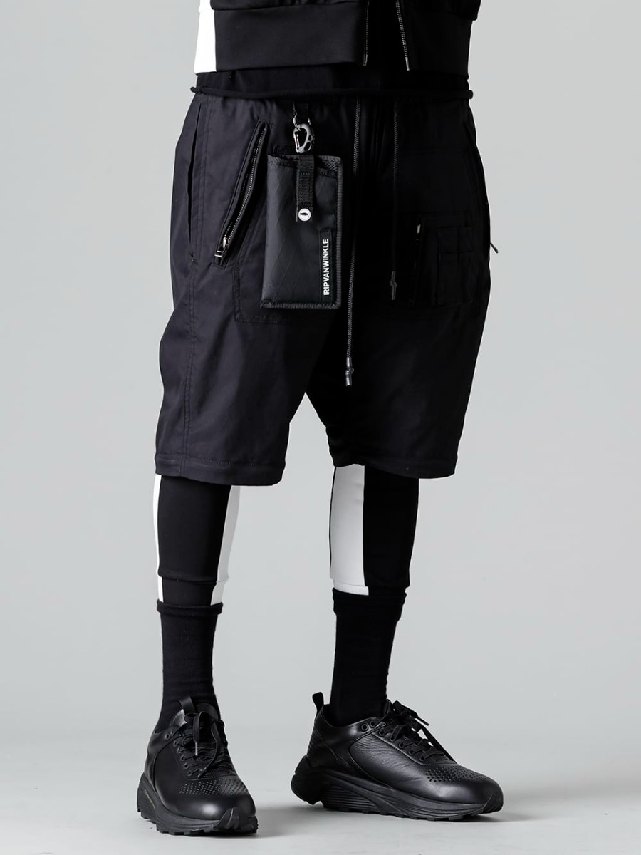 RIPVANWINKLE 2023SS Linen Jersey Parachute) Accentuated with glass case that is soon available for online reservation. RW-509-Black - Parachute Pants Black - RW-526 - Line Track Jersey - RW-554 - Sunglass Case 3-001