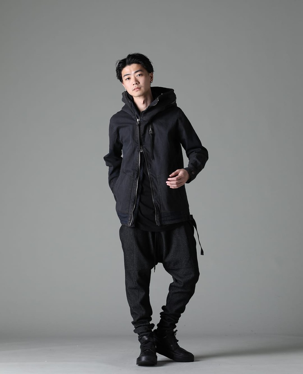 D.HYGEN / The Viridi-anne / GUIDI 2023SS Styling - Dark Tone and Masculine Spring/Summer Styling - Mixed styling mainly in dark tones. - ST104-0523S-Mud-Indigo-Brown(Mud-Finished 8Oz Light Stretch Denim Hooded Jacket Mud Indigo Brown) VI-3611-01-Black(Double Layerd Short-Sleeve T-Shirt Black) VI-3595-04-Black(Stripe Knit Drop-Clotch Pants Black) GJ02-BLKT(Laced Up Boots - Horse Full Grain Leather - GJ02) - 1-001