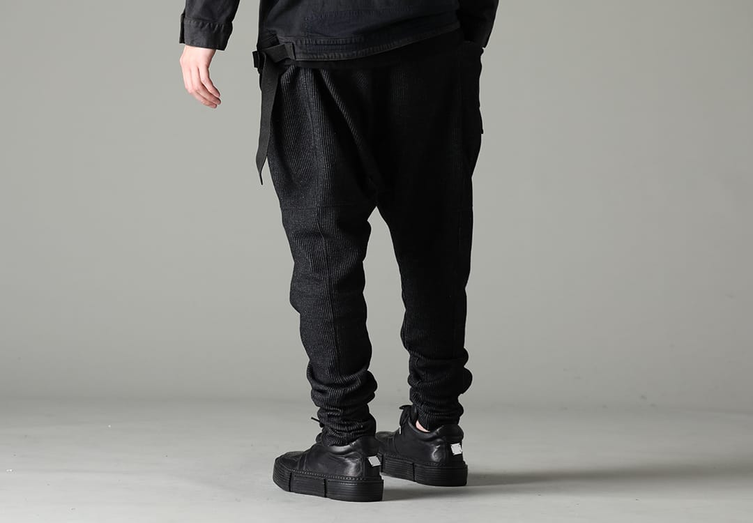 The Viridi-anne / GUIDI 2023SS Non-stressful and a pair that you will want to wear every day - VI-3595-04-Black(Stripe Knit Drop-Clotch Pants Black) GJ02-BLKT(Laced Up Boots - Horse Full Grain Leather - GJ02) - 3-003