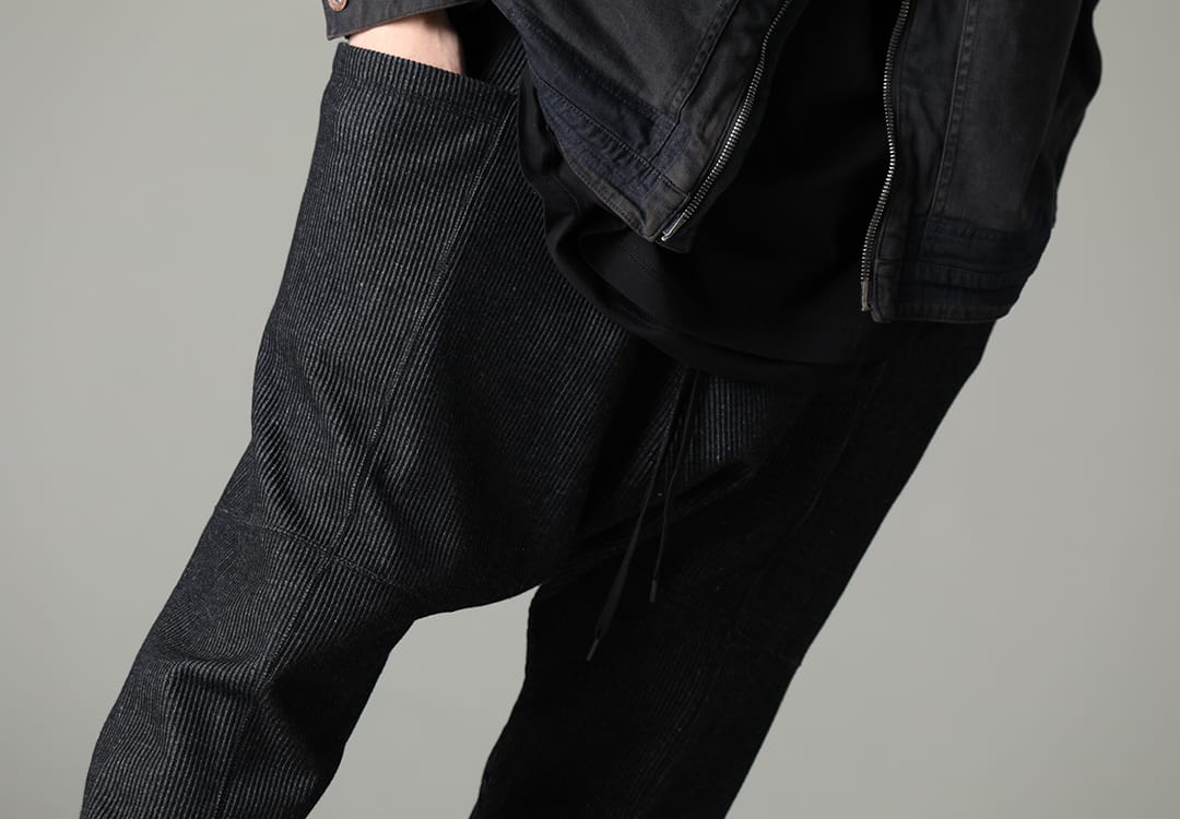 The Viridi-anne 2023SS Non-stressful and a pair that you will want to wear every day - VI-3595-04-Black(Stripe Knit Drop-Clotch Pants Black) - 3-004