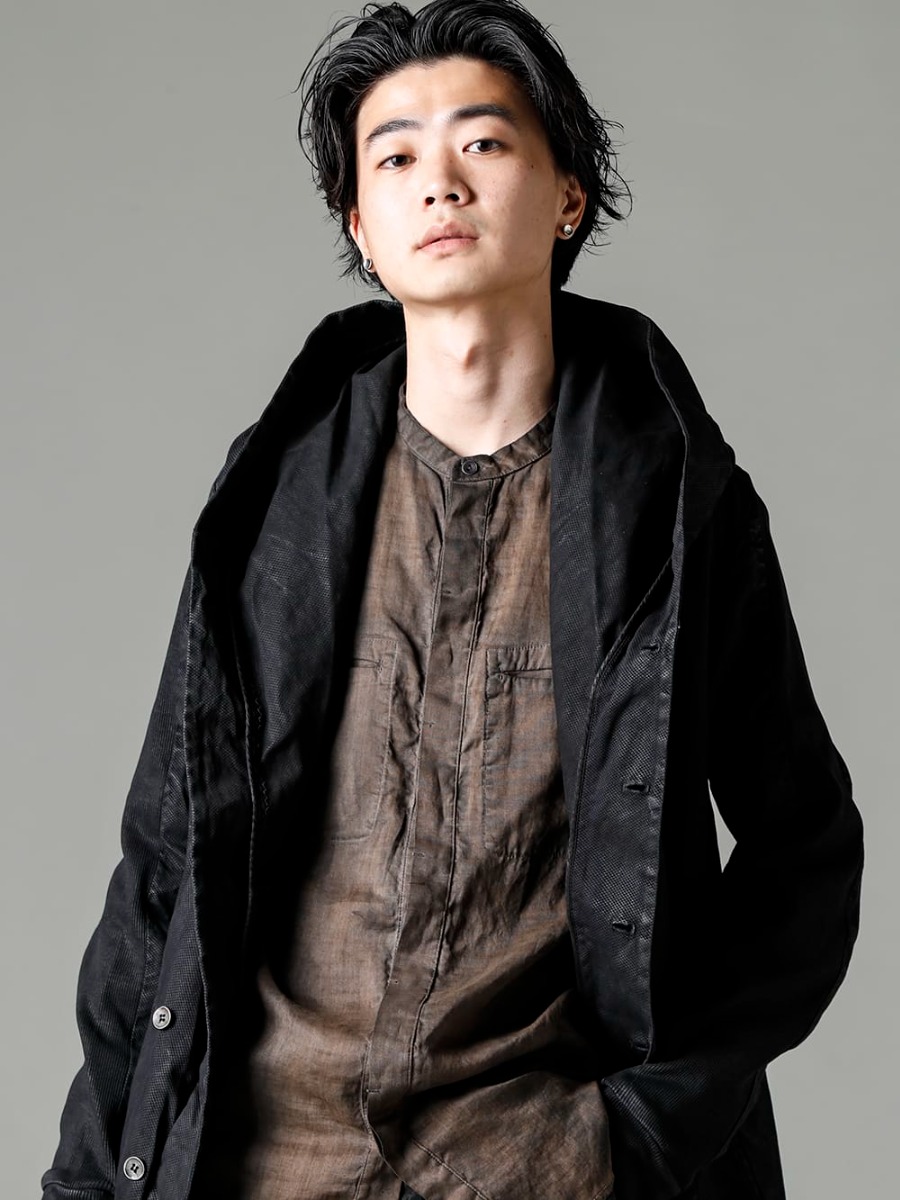 masnada(マスナダ) 23SS(春夏) 人体工学に基づいた複雑かつ立体的な構造  - M3020リブインサートパーカー M3056 ウェッジブラックシャツ 2-005