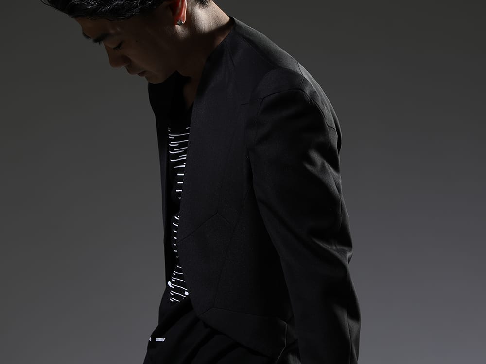 ユリウス 2023SS - ブランド独自のパターンで製作したショートジャケット - 817JAM2(ウール/ポリエステル ギャバ ショートジャケット) - 2-006